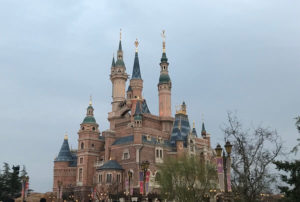 上海ディズニーランド！チケットや混雑状況、おすすめアトラクションや身長制限、感想など